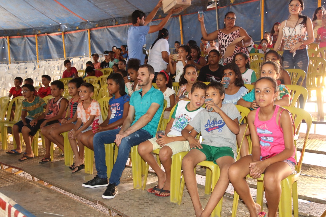 Prefeitura promove uma tarde no Circo para mais de 250 crianças 26