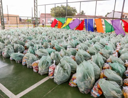 Prefeitura de Lagarto entrega mais de 30 toneladas de alimentos no povoado Brasília