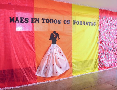 Tarde de emoção na UMEI João Almeida Rocha: celebrando o Dia das Mães com amor e dedicação