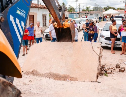 Prefeito anuncia projeto de transformação urbana durante Mutirão Pós-Chuva no Loiola II